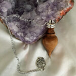 péndulo de radiestesia de madera hecho a mano