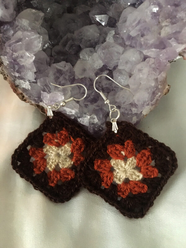 Pendientes hechos a crochet o ganchillo artesanalmente
