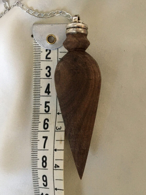 péndulo de radiestesia en madera hecho a a mano artesanalmente