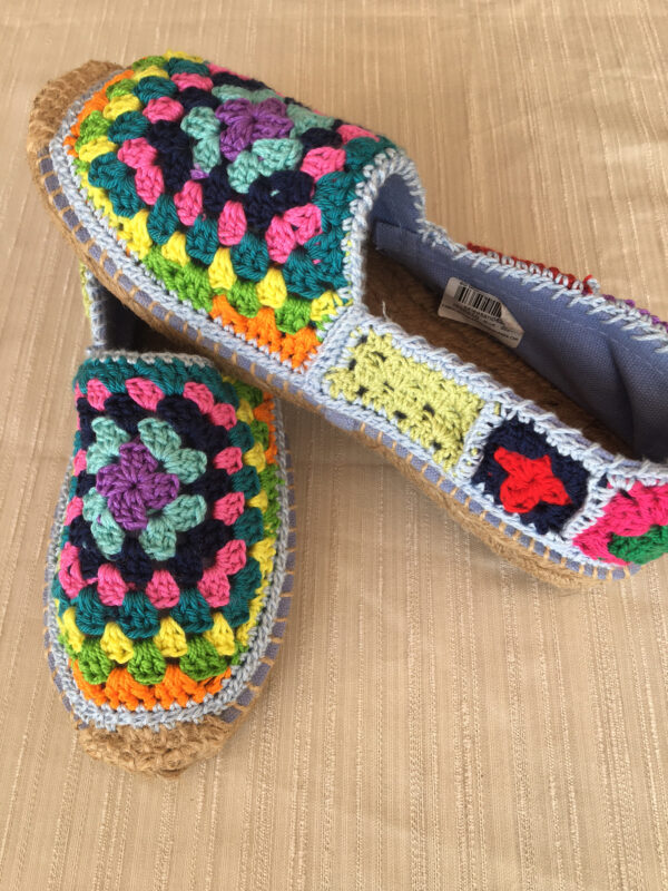 Alpargatas de yute o esparto hechas artesanalmente a crochet o ganchillo